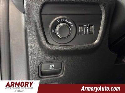2027 Jeep Grand Cherokee Laredo Altitude