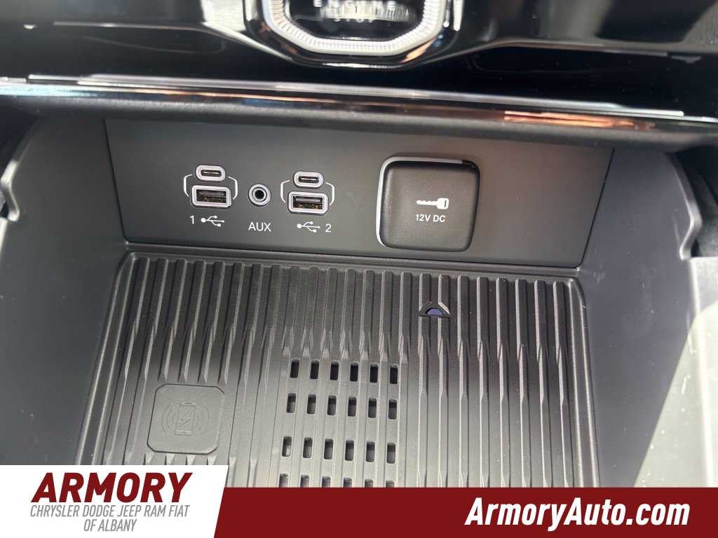 2027 Jeep Grand Cherokee L Laredo Altitude