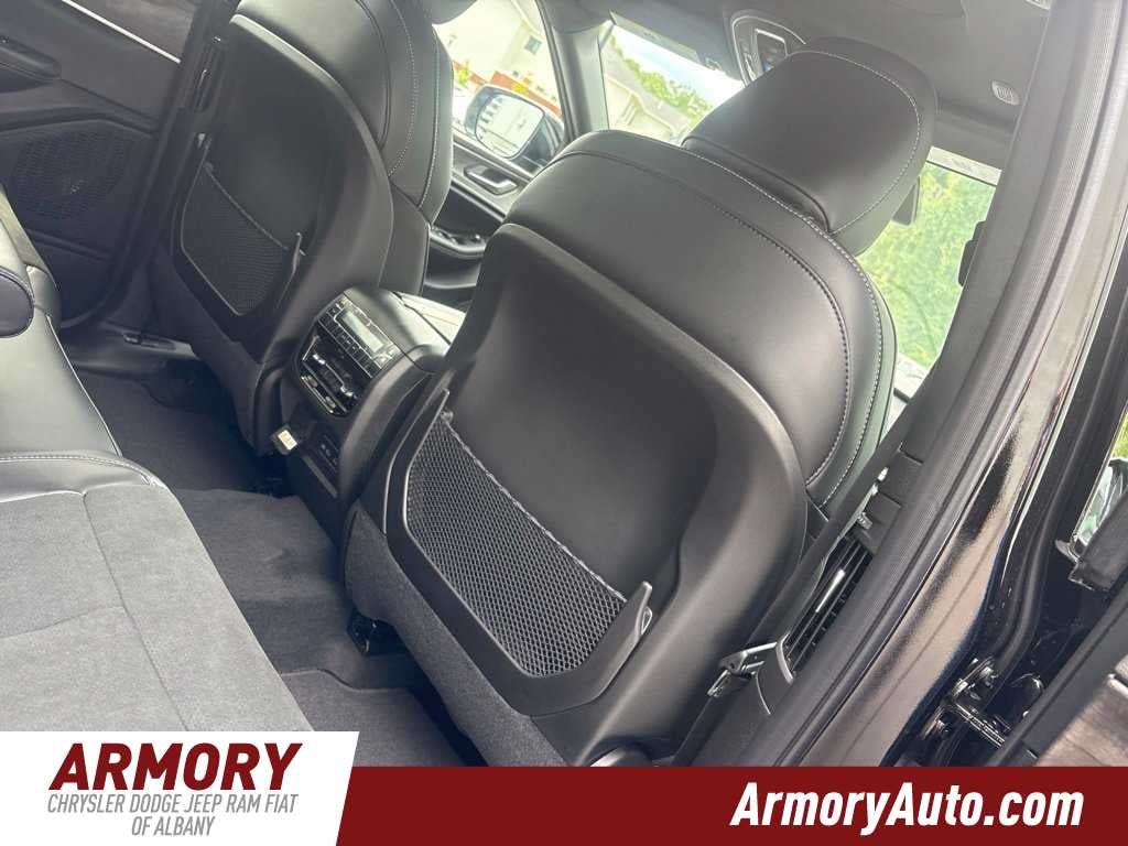 2027 Jeep Grand Cherokee L Laredo Altitude