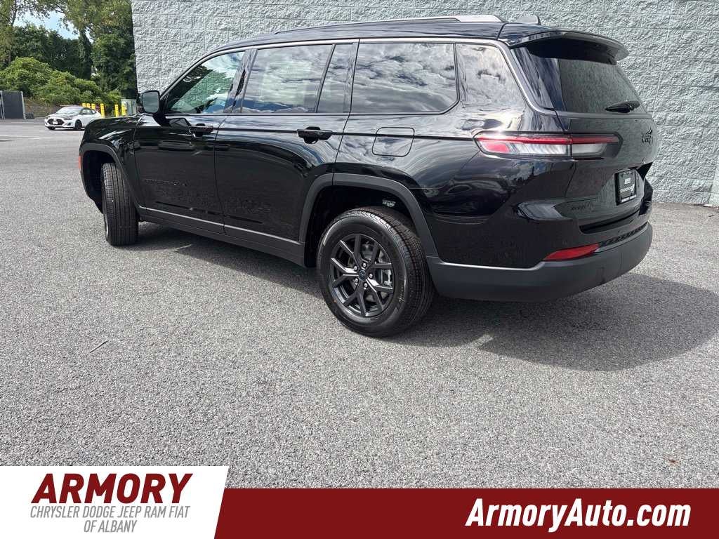 2027 Jeep Grand Cherokee L Laredo Altitude