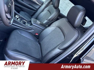 2027 Jeep Grand Cherokee Laredo Altitude