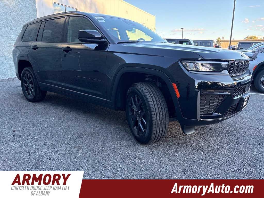 2027 Jeep Grand Cherokee Laredo Altitude