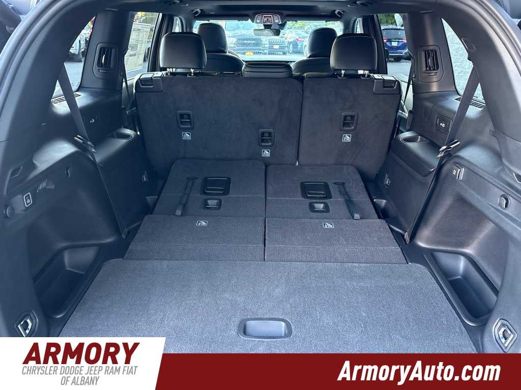 2027 Jeep Grand Cherokee Laredo Altitude