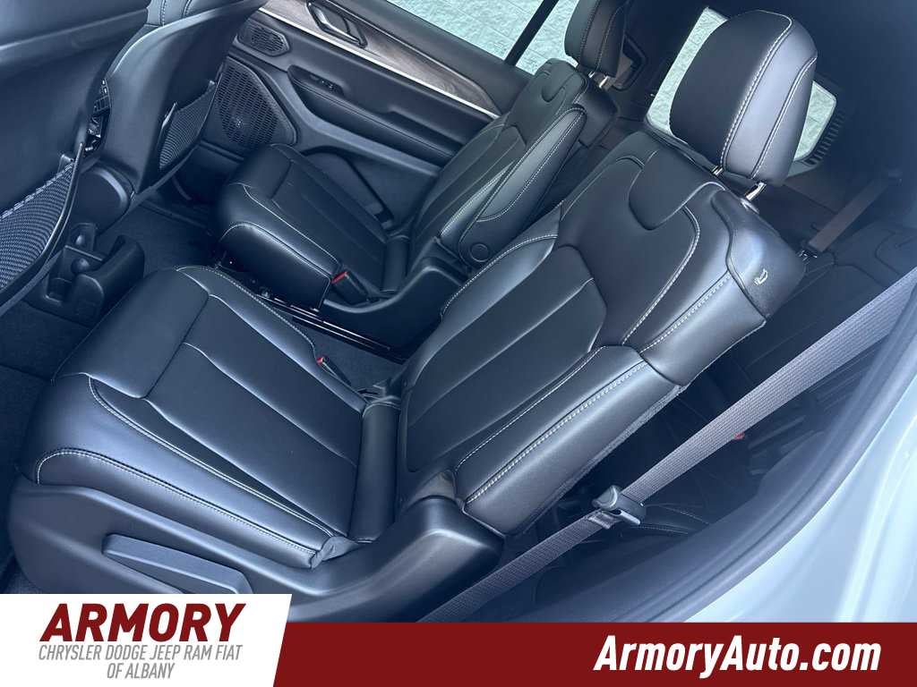 2027 Jeep Grand Cherokee Limited