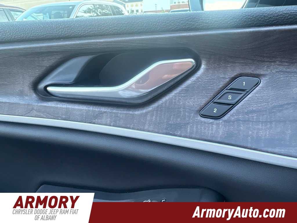 2027 Jeep Grand Cherokee Limited