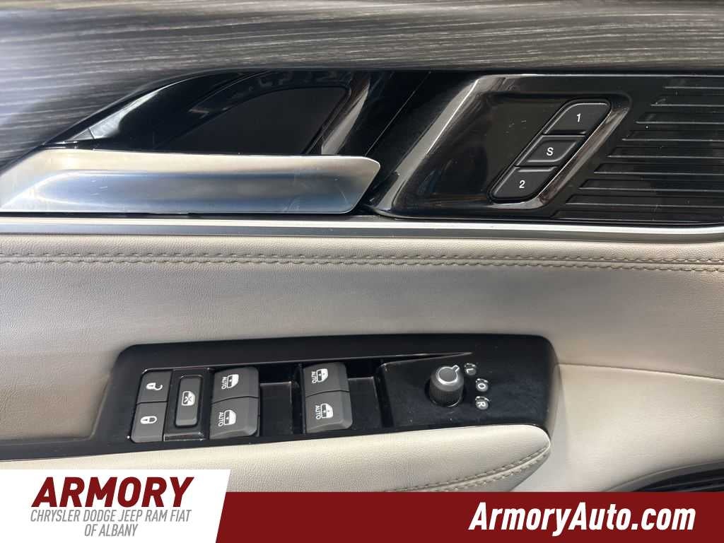 2023 Jeep Wagoneer L Series II