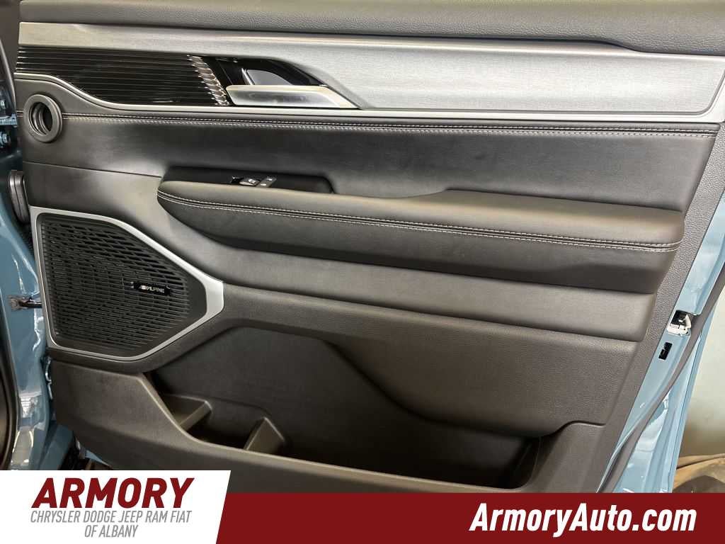 2026 Jeep Grand Wagoneer 4x4