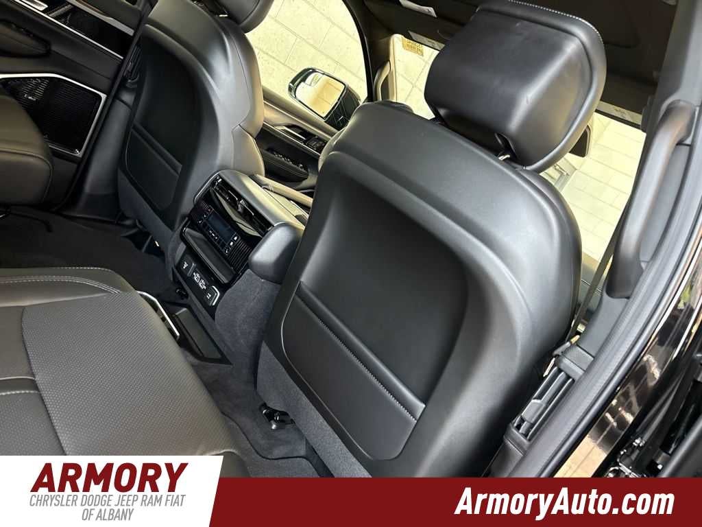 2026 Jeep Grand Wagoneer Limited Altitude