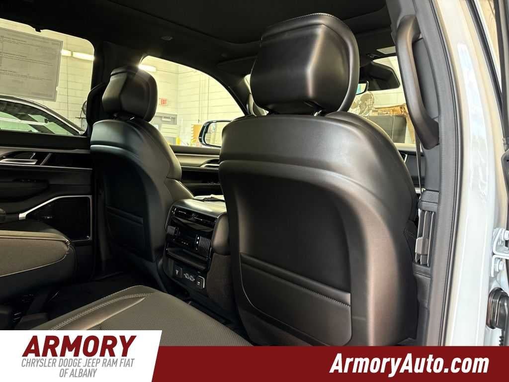 2026 Jeep Grand Wagoneer Limited Reserve