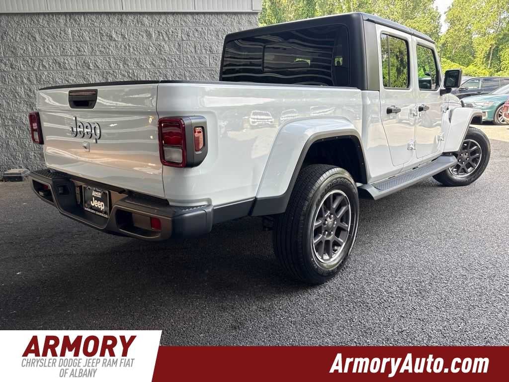 2023 Jeep Gladiator Overland