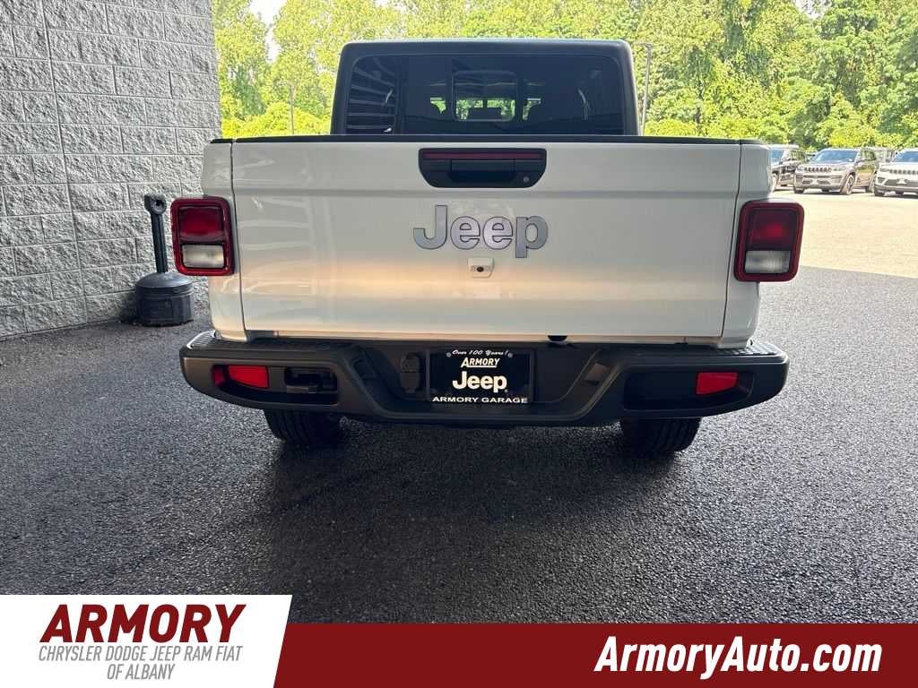 2023 Jeep Gladiator Overland