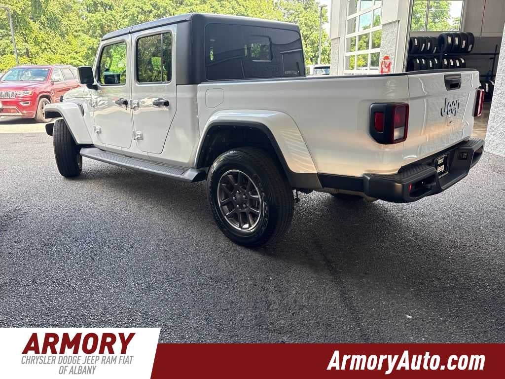 2023 Jeep Gladiator Overland