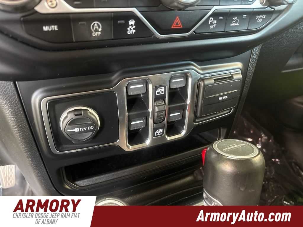 2021 Jeep Gladiator Overland