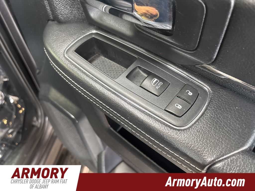 2016 RAM 1500 Sport