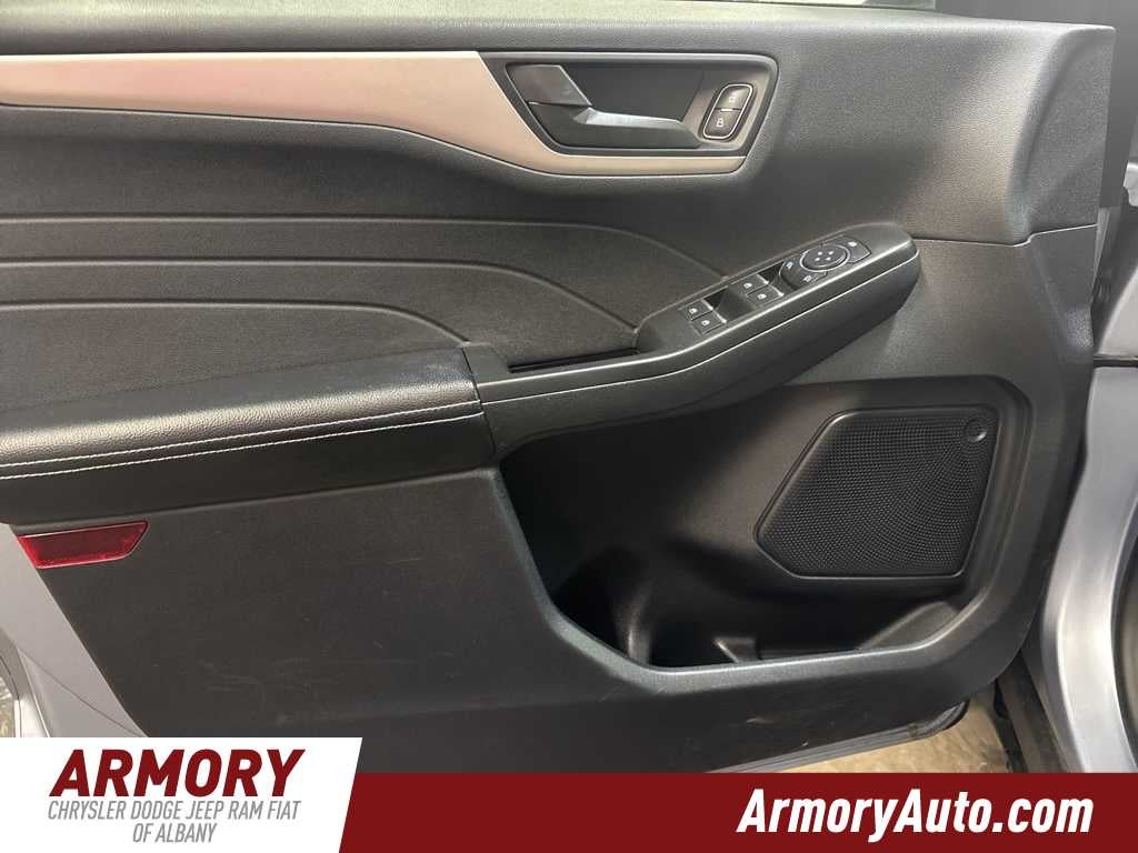 2022 Ford Escape SE Hybrid