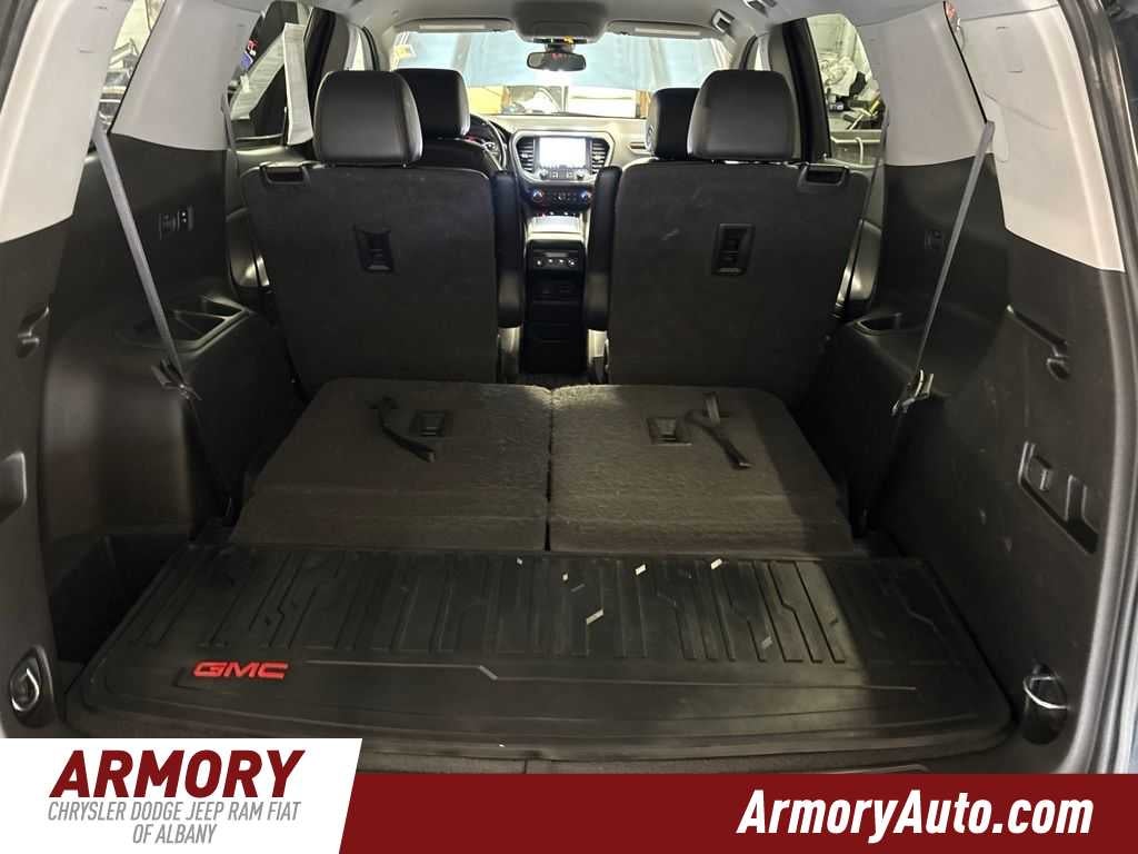 2020 GMC Acadia AT4