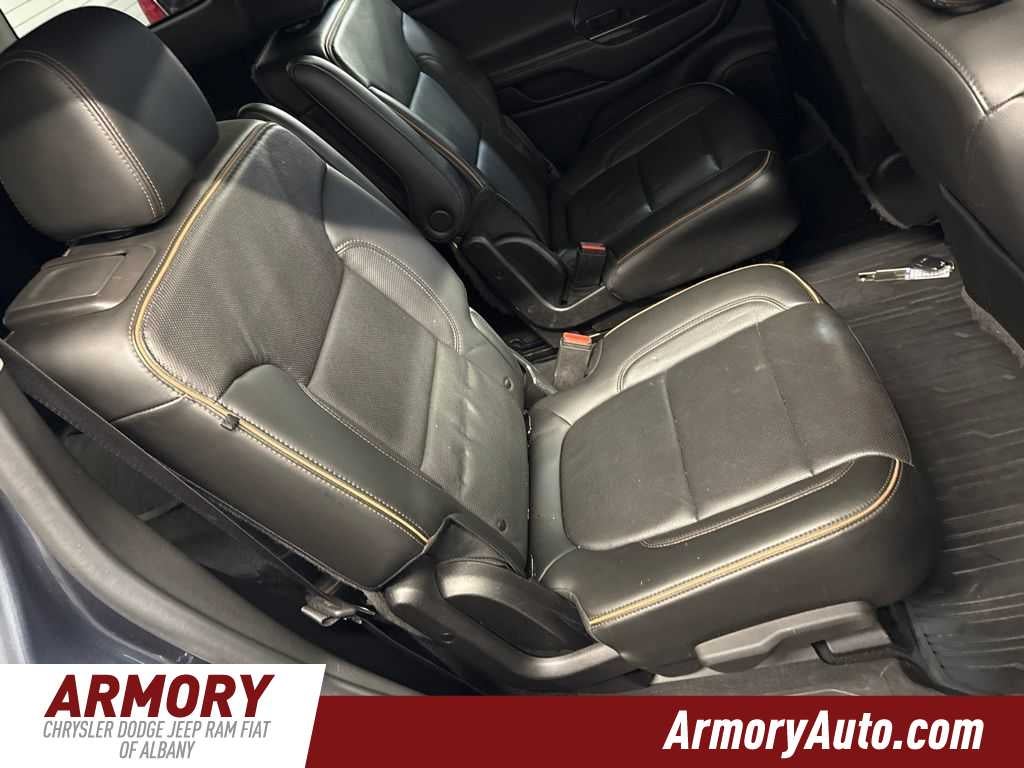 2020 GMC Acadia AT4