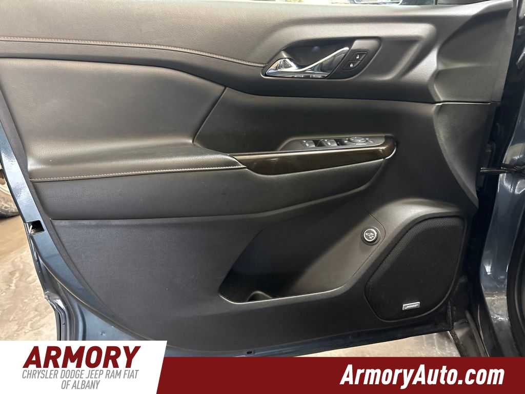 2020 GMC Acadia AT4