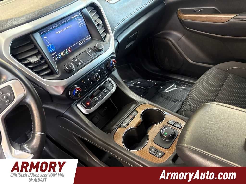 2020 GMC Acadia SLE