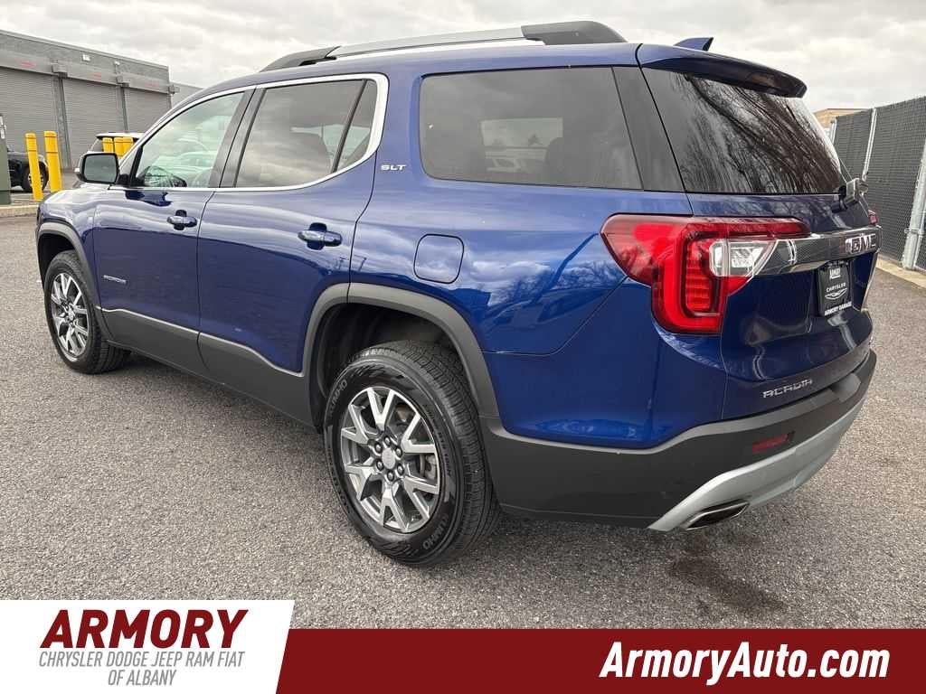2023 GMC Acadia SLT