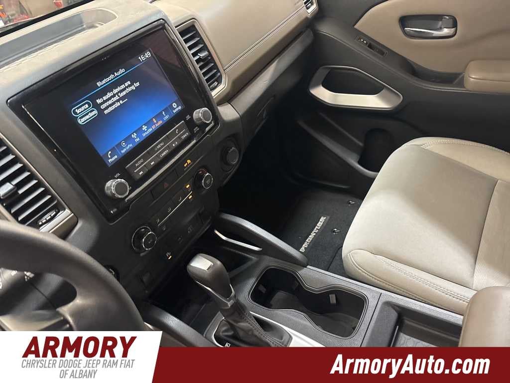 2022 Nissan Frontier SV