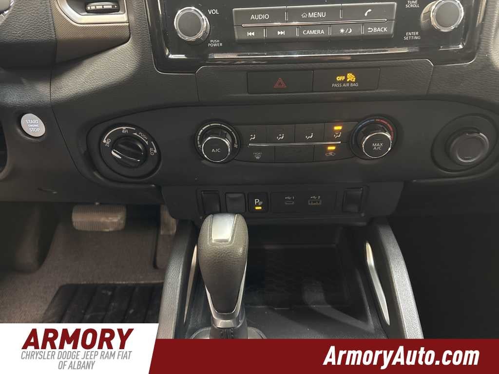 2022 Nissan Frontier SV