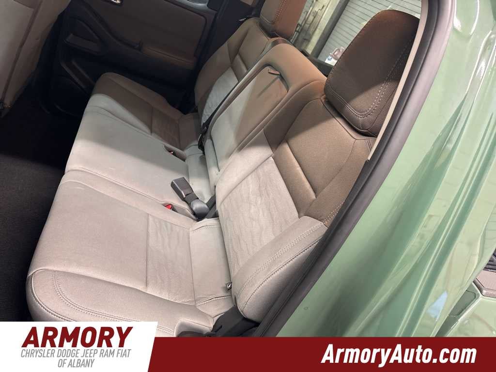 2022 Nissan Frontier SV