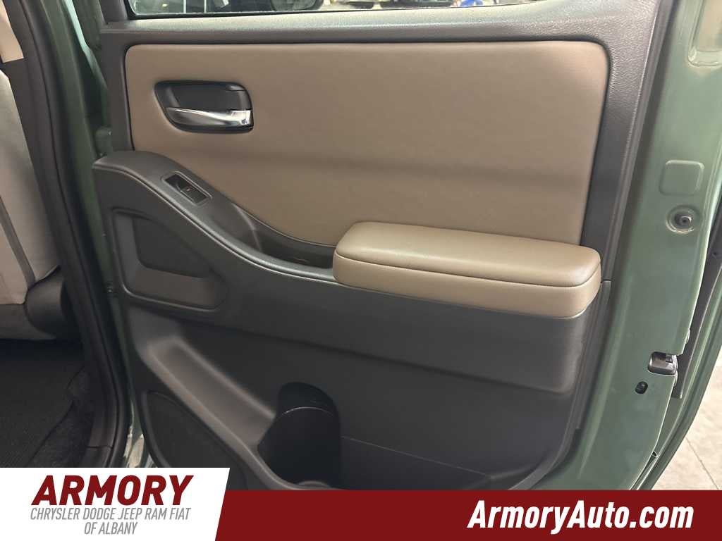 2022 Nissan Frontier SV