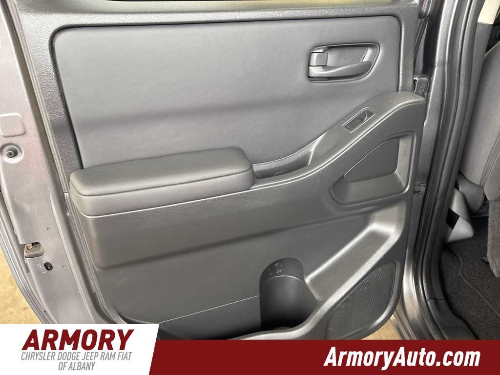 2022 Nissan Frontier S