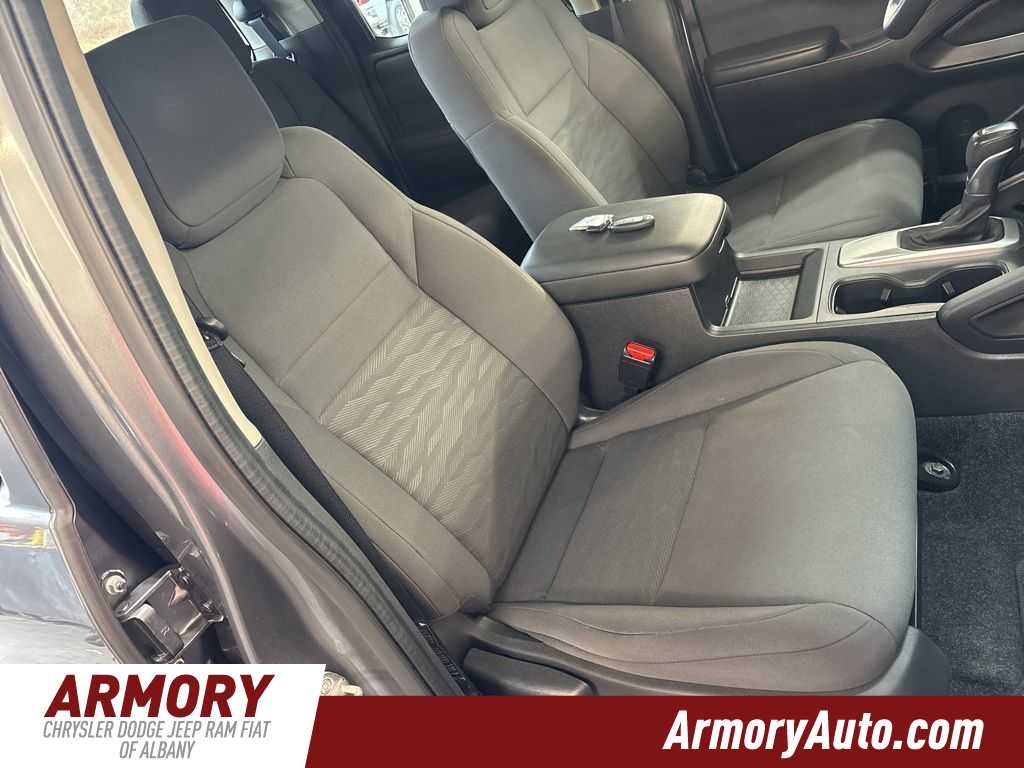 2022 Nissan Frontier S