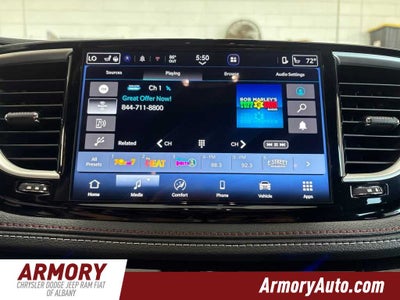 2027 Chrysler Pacifica Select