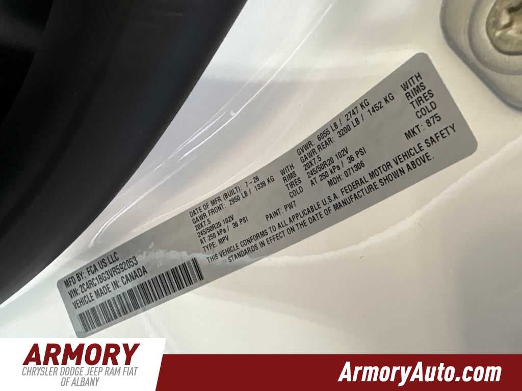 2027 Chrysler Pacifica Select