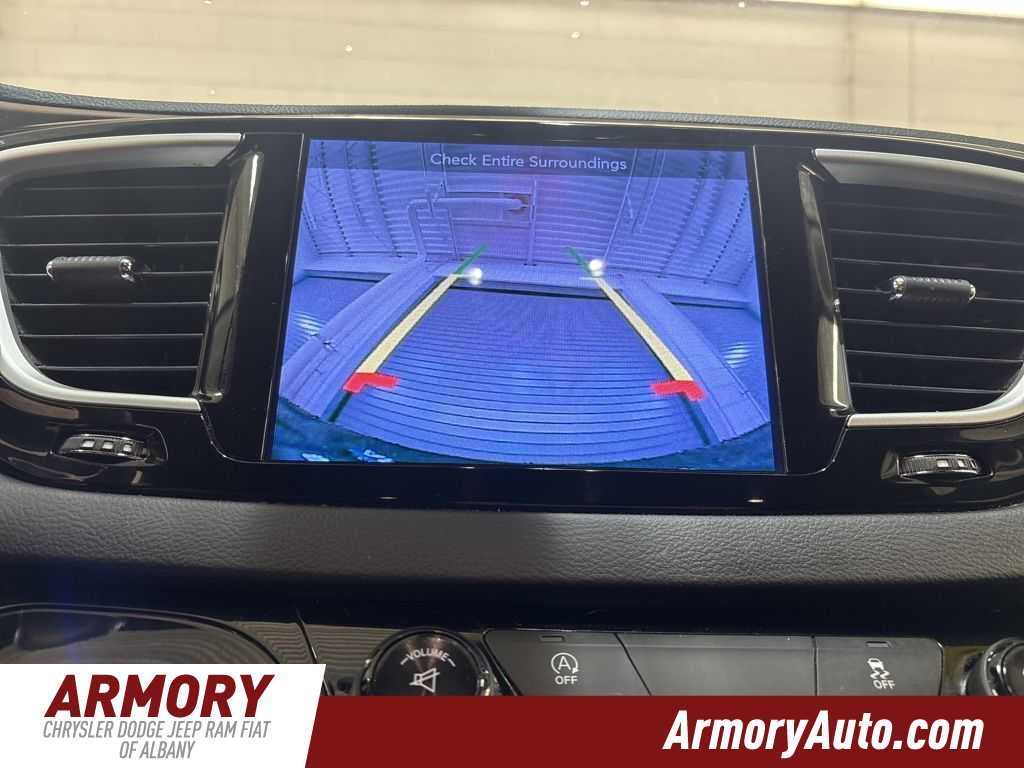 2017 Chrysler Pacifica Touring Plus