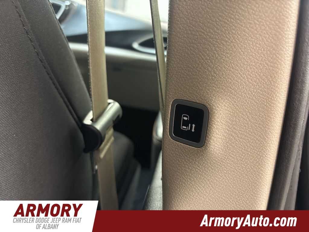 2017 Chrysler Pacifica Touring Plus