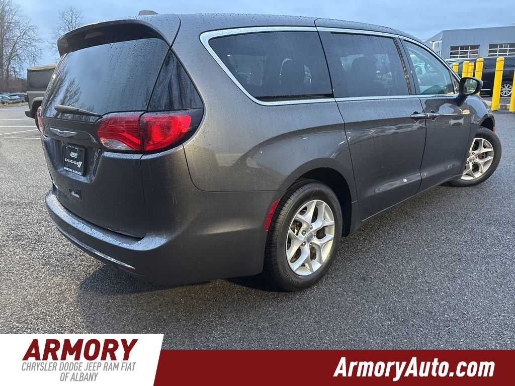 2017 Chrysler Pacifica Touring Plus