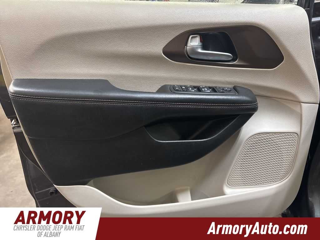 2017 Chrysler Pacifica Touring Plus