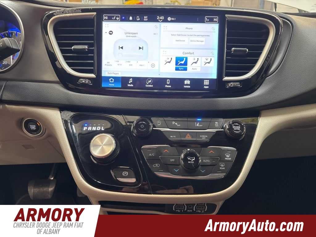 2023 Chrysler Pacifica Touring L