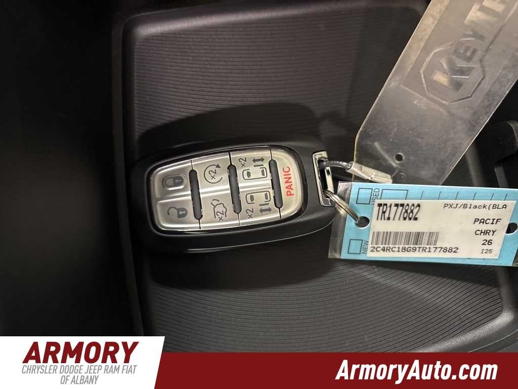 2026 Chrysler Pacifica Select