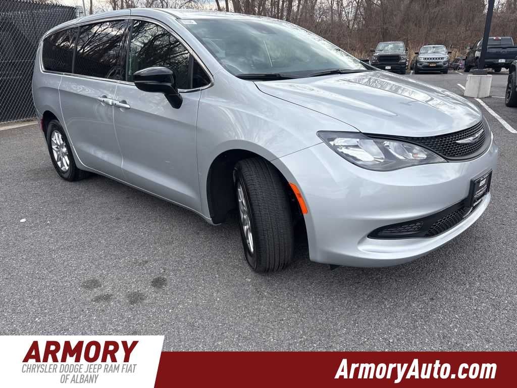2026 Chrysler Voyager LX