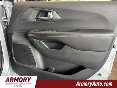 2026 Chrysler Voyager LX