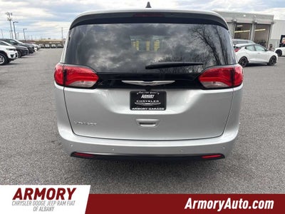 2026 Chrysler Voyager LX