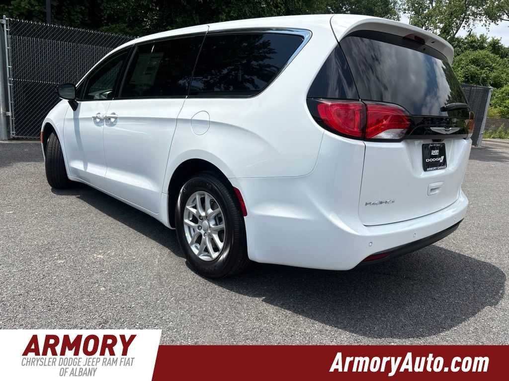 2027 Chrysler Pacifica LX
