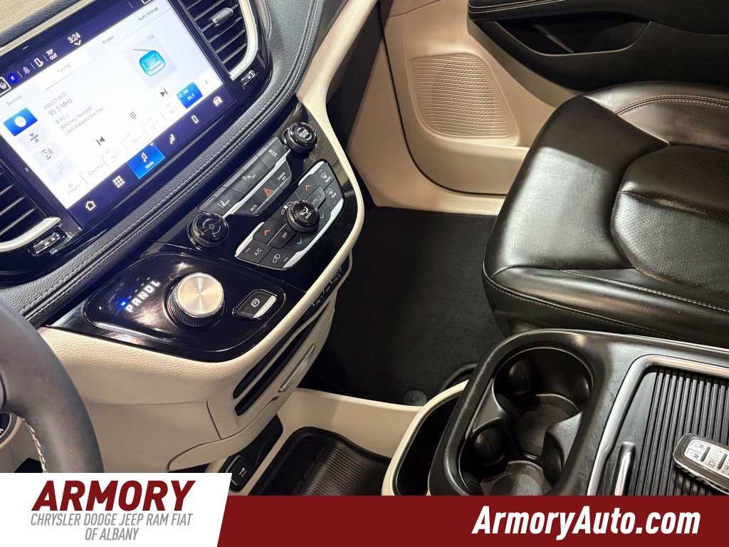 2023 Chrysler Pacifica Hybrid Touring L