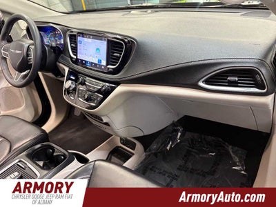2023 Chrysler Pacifica Hybrid Touring L