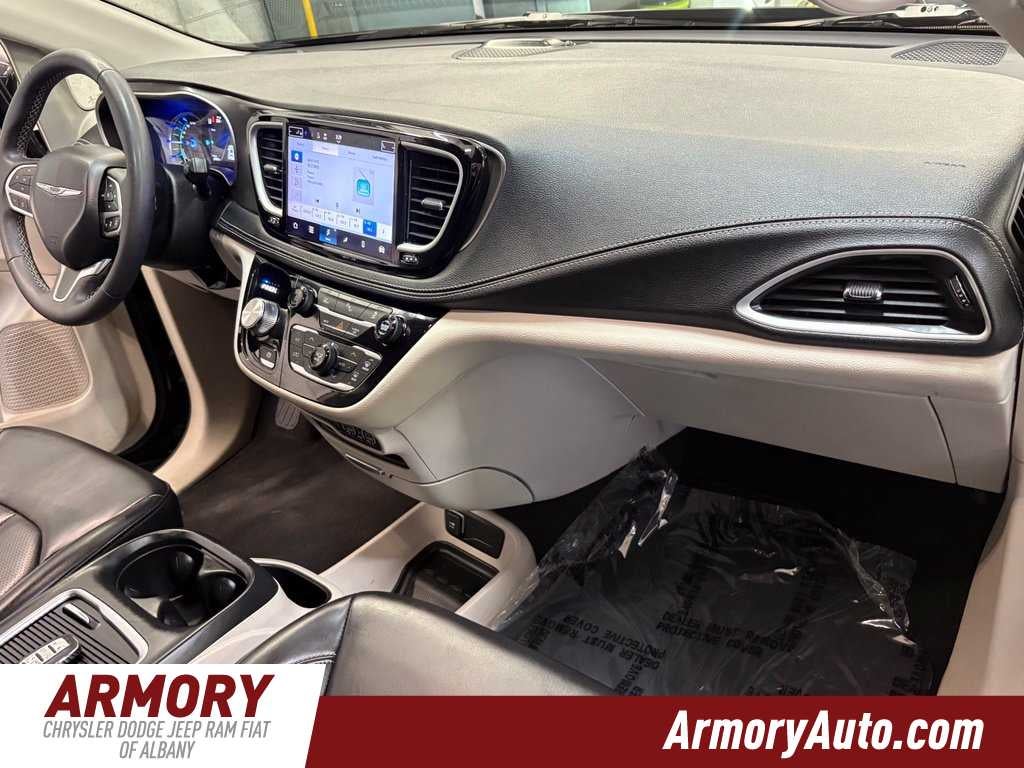 2023 Chrysler Pacifica Hybrid Touring L