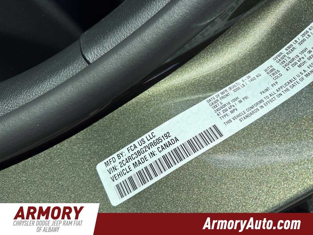 2027 Chrysler Pacifica Select