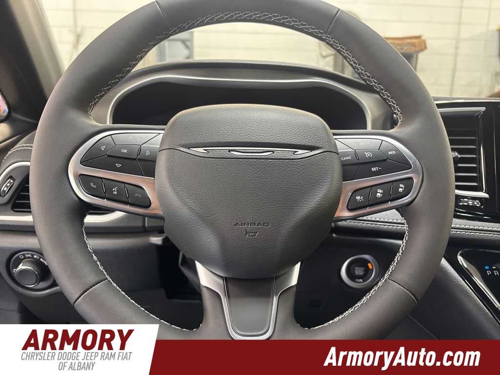 2027 Chrysler Pacifica Select