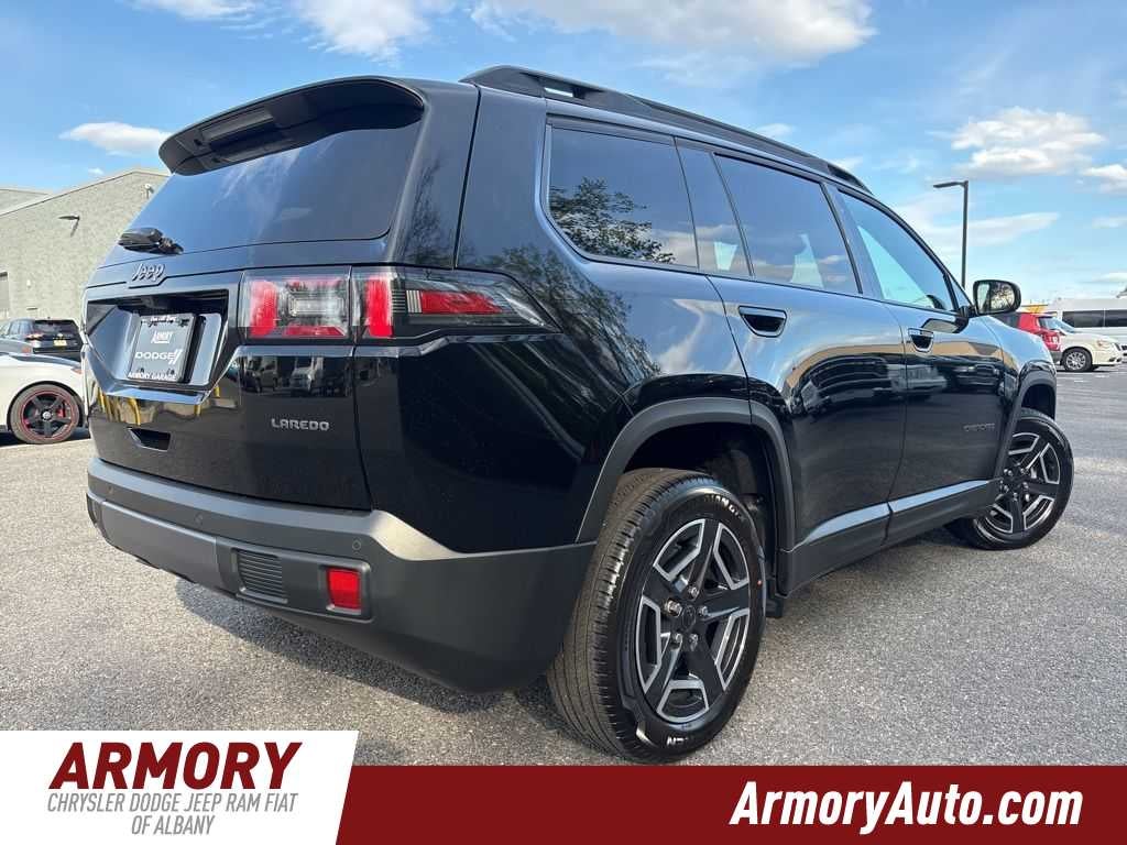 2026 Jeep Cherokee Laredo
