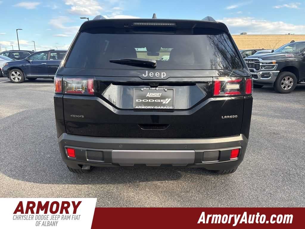 2026 Jeep Cherokee Laredo