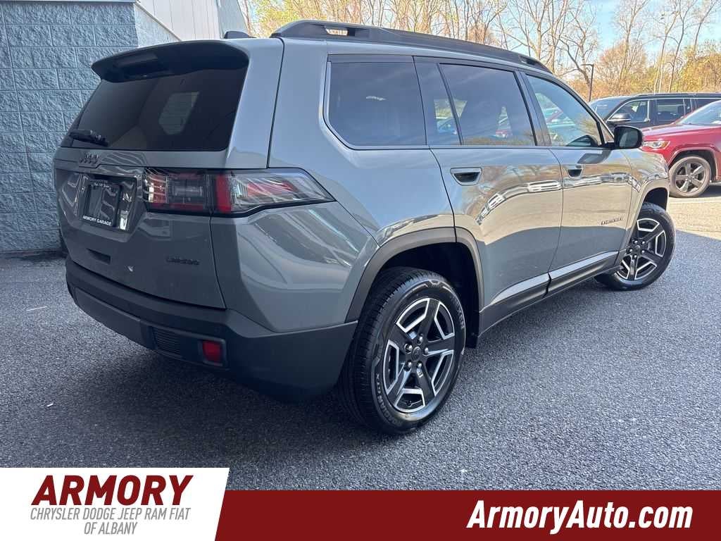 2026 Jeep Cherokee Laredo